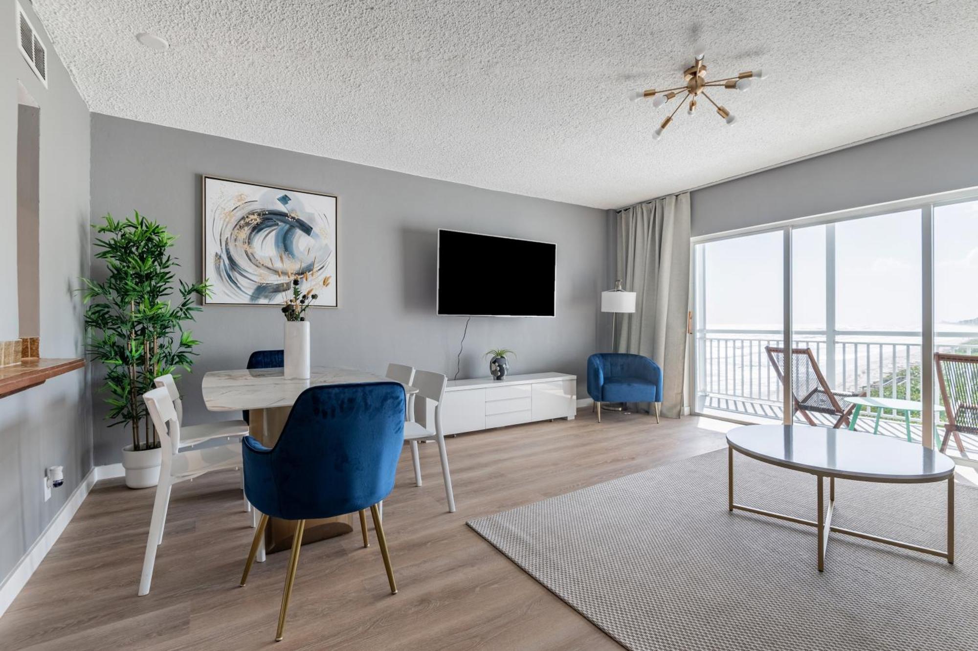 Oceanfront Beach House, 卫星海滩 外观 照片