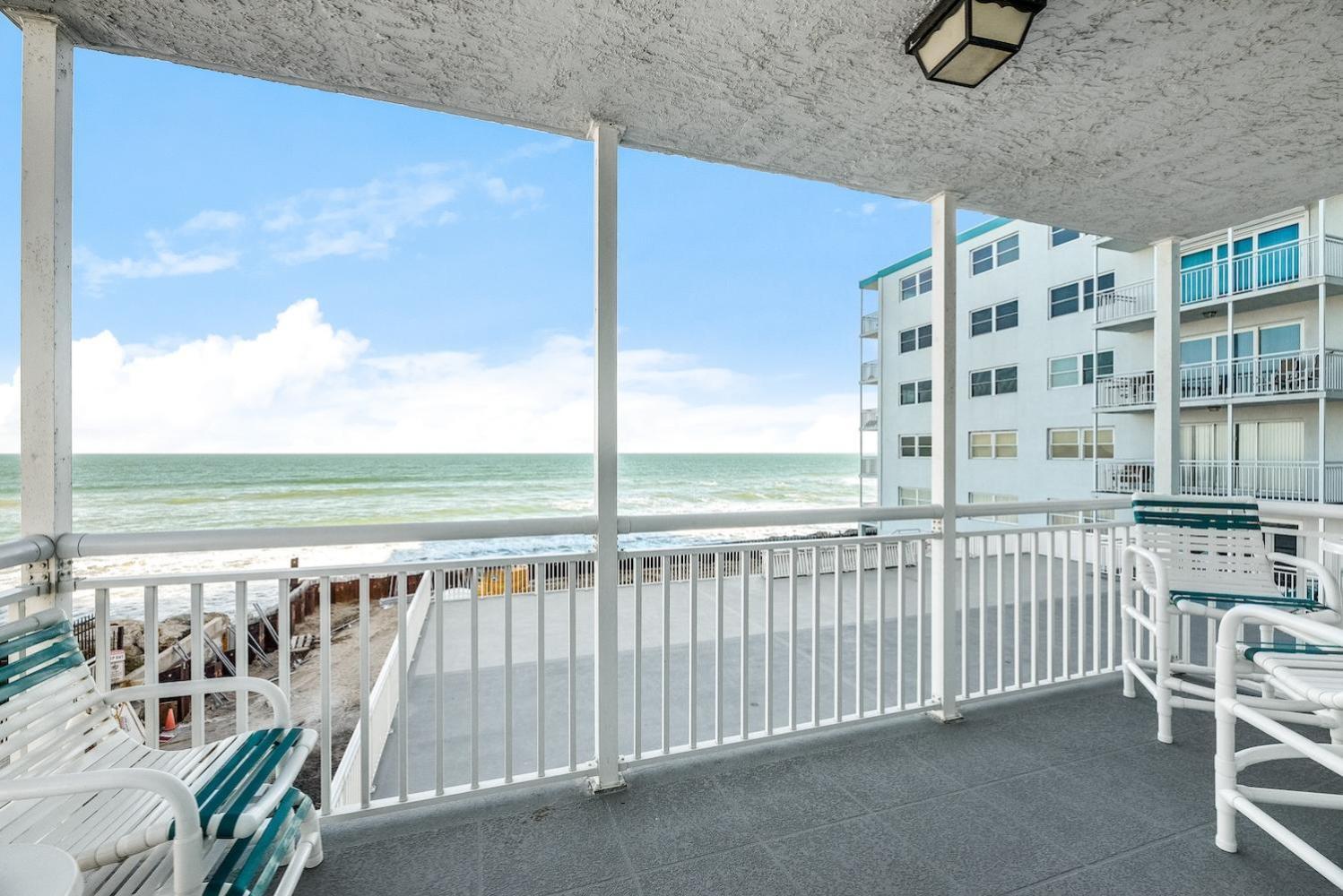 Oceanfront Beach House, 卫星海滩 外观 照片
